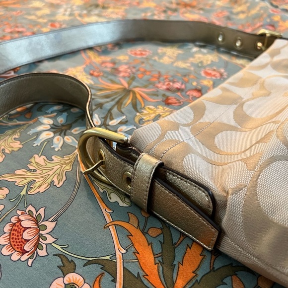 Coach Crossbody Purse - Picture 14 of 15